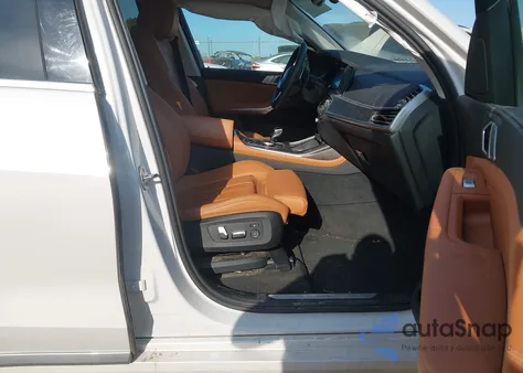 2022 BMW X7 xDrive40I z USA, uszkodzony, nr VIN 5UXCW2C02N9L67809